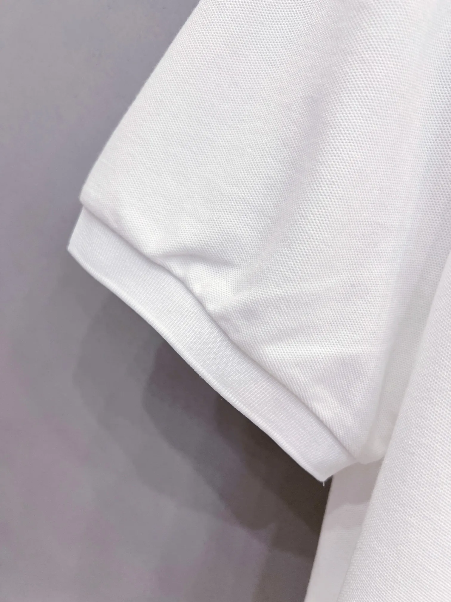 MONCLER New Arrival logo polo ： ， ， Breathable 。 ， ， ， Wear-Resistant ， 。 ： 。 ， logo ， ， Classic logo ， ：m 302 ：Blue White Sizes：S M L XL
